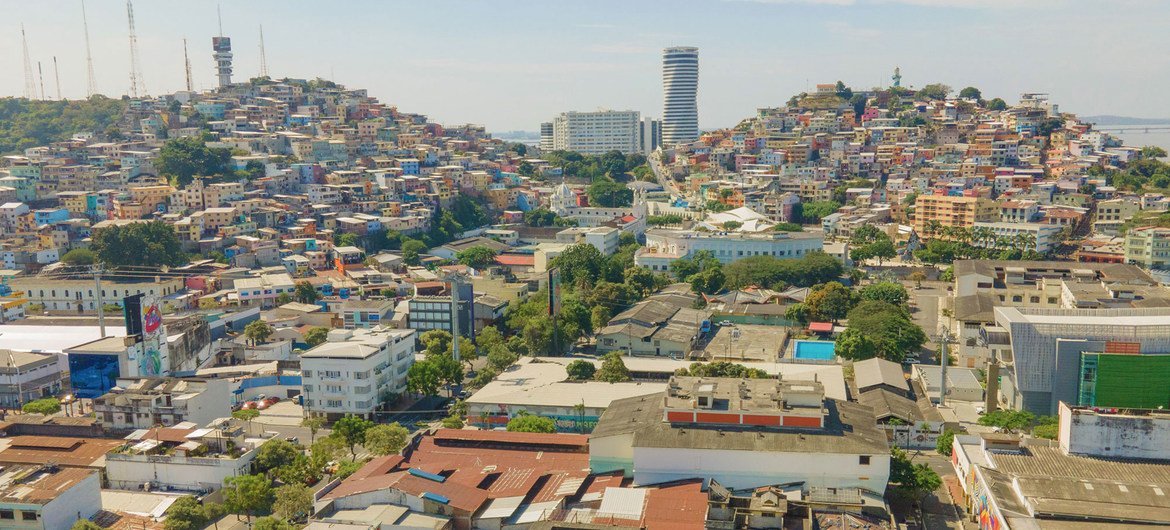گوایاکیل، شهر بندری در اکوادور.